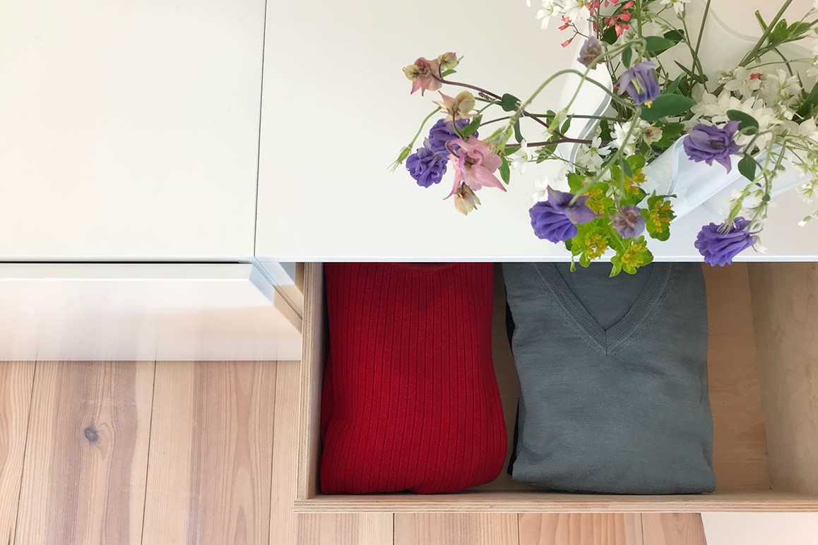 Nonjetable-About-Opened-Drawer Nonjetable-About-Opened-Drawer