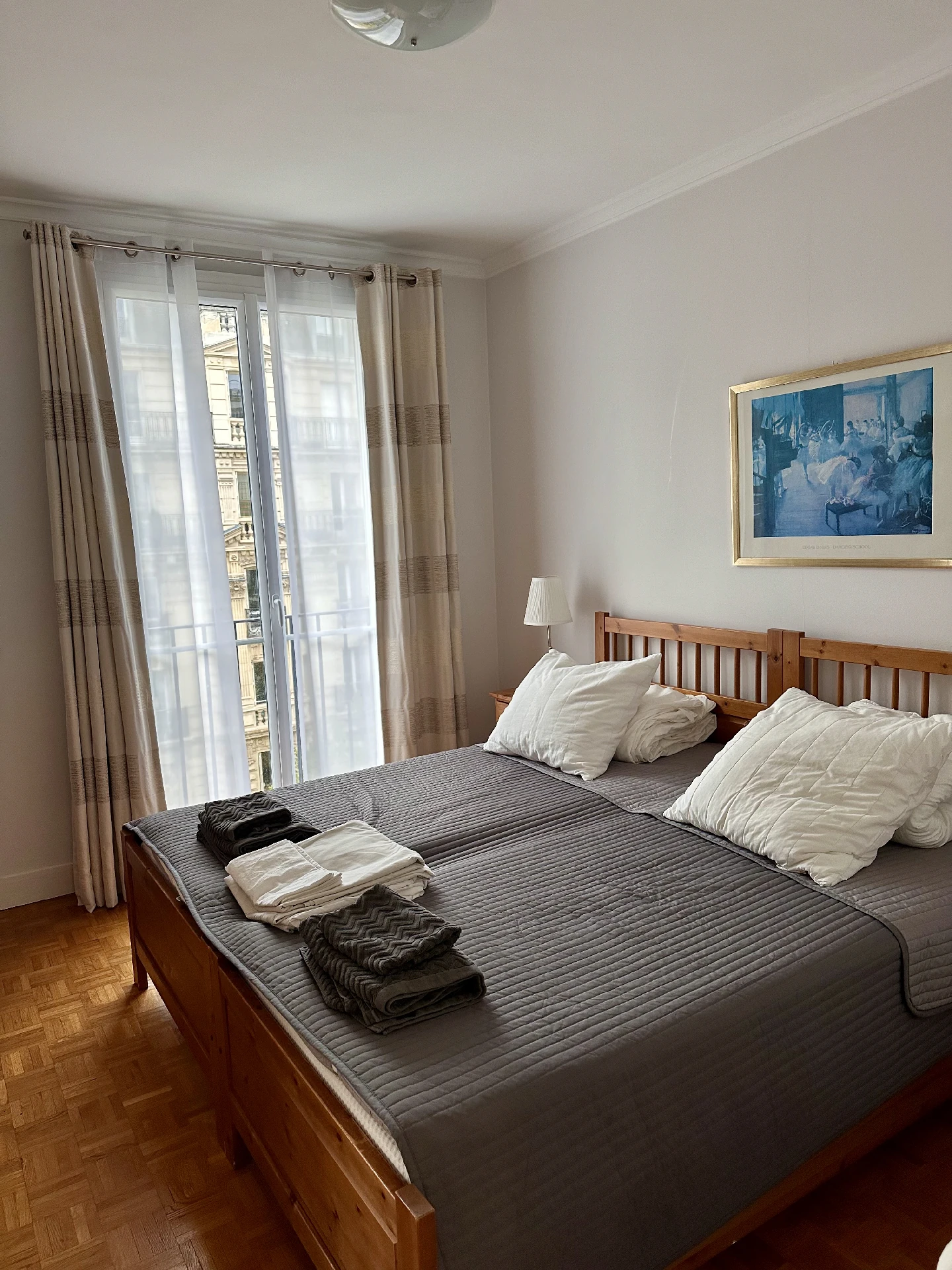 Porte extérieure avant rénovation Porte extérieure avant rénovation