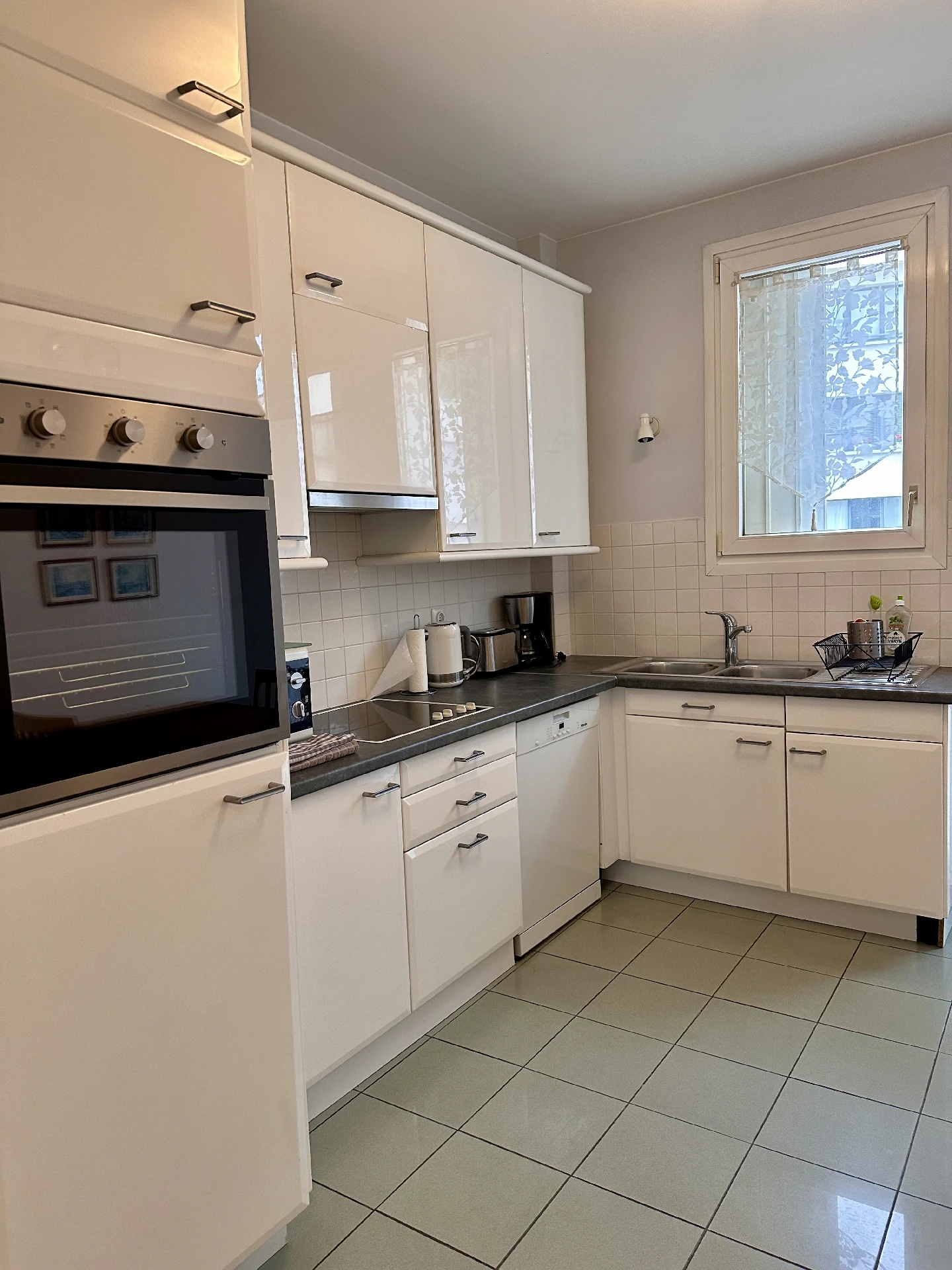 Porte extérieure avant rénovation Porte extérieure avant rénovation